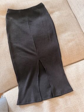 SHEIN Black Ribbed Midi Pencil Skirt with Front Slit